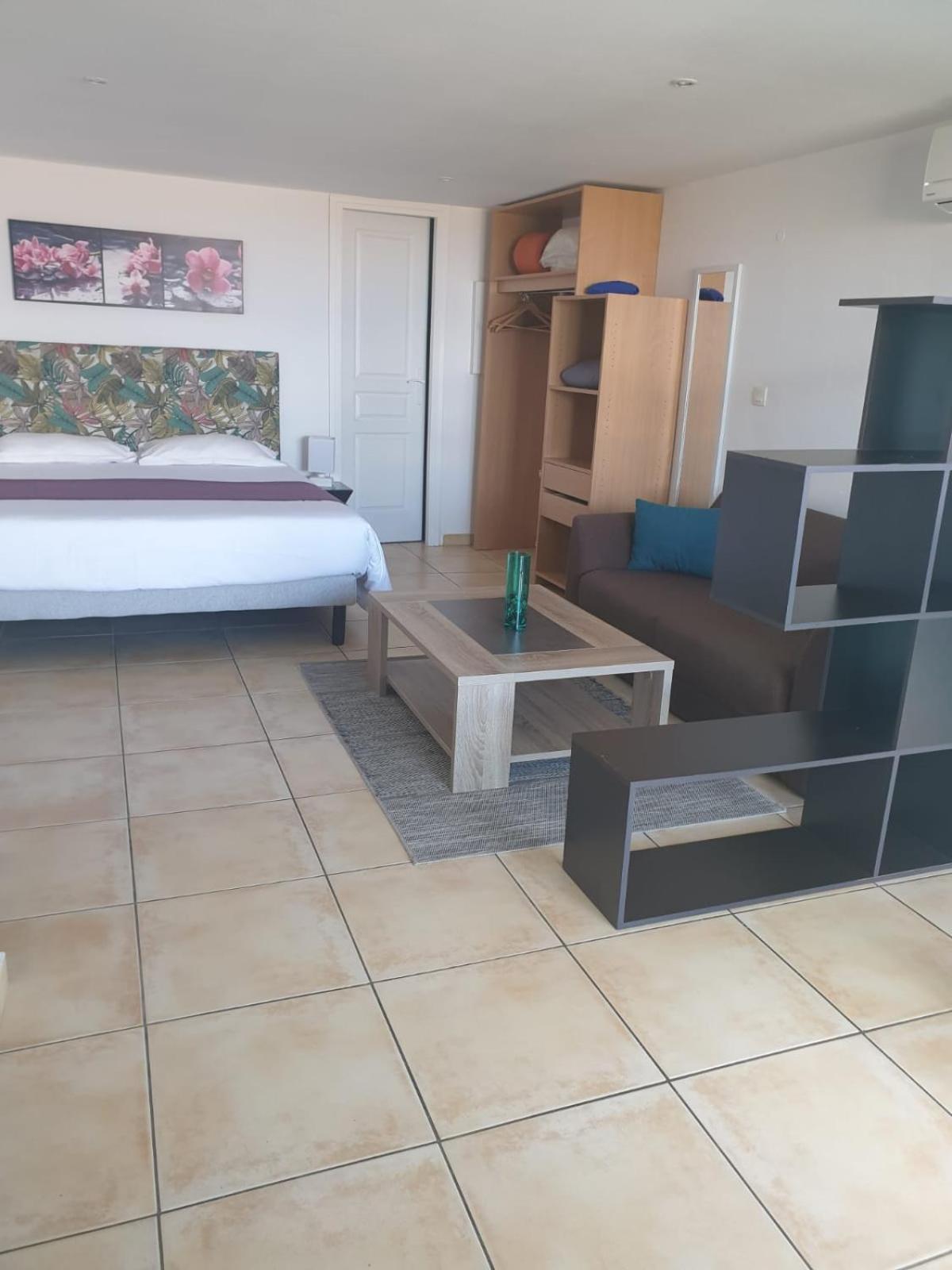 Calvi Appart Hotel Habitación foto